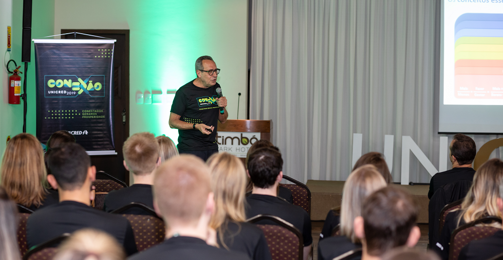 1_palestra_jairo_unicred_2019 palestra-Jairo-Martins-fnq-unicred-cooperativa