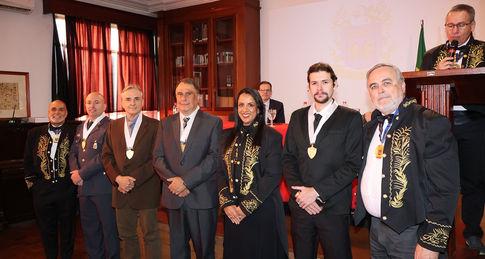 Ronald Dauscha recebe homenagem da Academia Brasileira de Ciências, Artes, História e Literatura